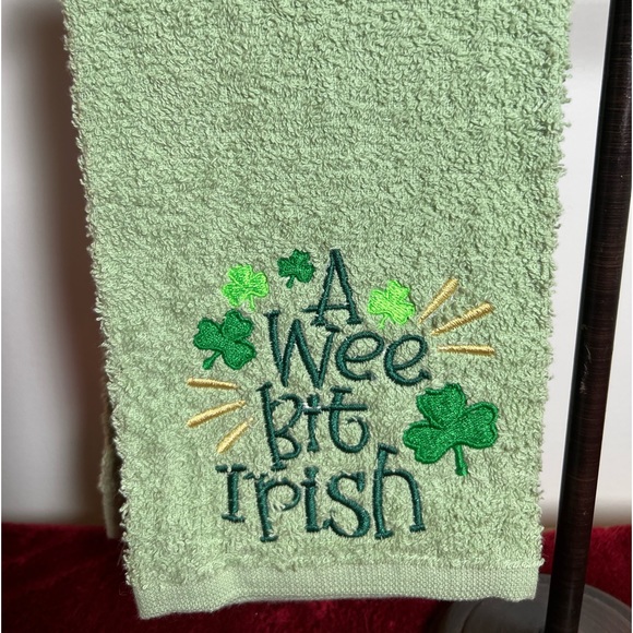 Irish St. Patrick’s Day Green embroidered kitchen towel,A Wee bit Irish st pat - Picture 4 of 6